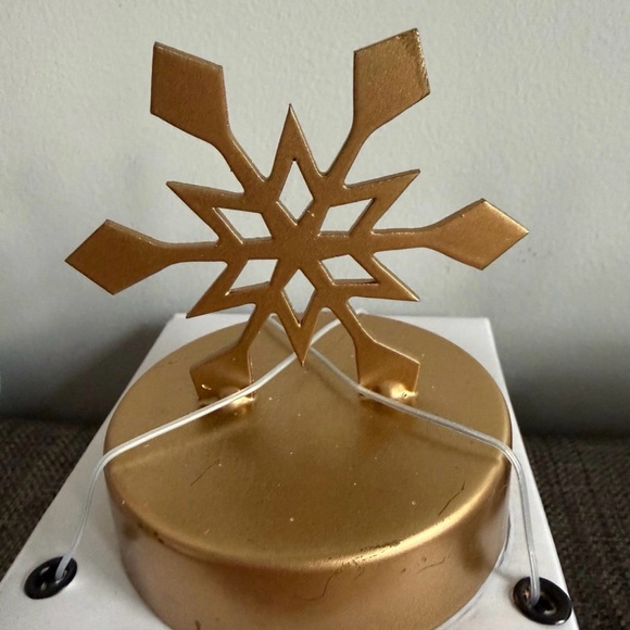 Target Gold Snowflake Stocking Holders - Picture 8 of 8